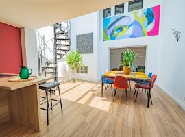 LOFT avec espace spa et terrasse vue sur les toits, hotel v destinaci Libourne