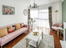 Chatsworth Ground Floor Apartment!