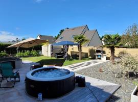 Maison 4 chambres pour 8 personnes, hotel in Dol-de-Bretagne