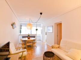 C12A02 Playa moderno, Suances by R2R Consulting, hotel a Suances