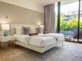 Oceana Luxury Apartment Walk to Beach and Day Club、プラヤ・デル・カルメンのコテージ