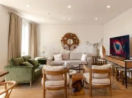 Stylish Apt Blocks Away From Shopping Mcal Lopez