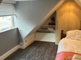 Cozy room in a serene house, hotel v Birminghamu
