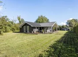 Gorgeous Home In Humble With Sauna