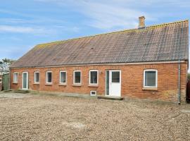 4 Bedroom Nice Home In Harboøre, hotel v destinaci Harboør