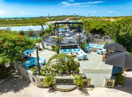 Kokomo Botanical Resort - Caribbean Family Cottages, hotel in Turtle Cove