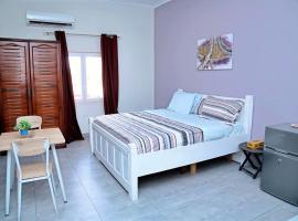 Petite's Nest - Studio 1, hi&scaron;nim ljubljenčkom prijazen hotel v mestu Accra