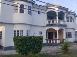 Veronica Villa 68, hotell sihtkohas Lucea