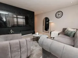 Paramount Houghton Estate