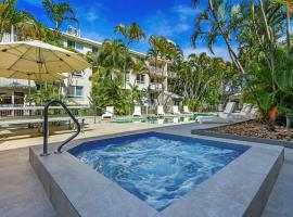 Bay Lodge Apartments, cabin in Gold Coast