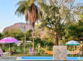 Rancho com piscina e vista para o Paxixi, hotel di Camisão