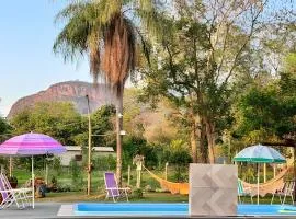 Rancho com piscina e vista para o Paxixi