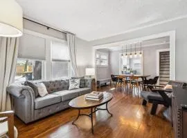 Cozy, Modern Waldo Escape