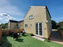 Pond Puddle at Pond Pool Cottage