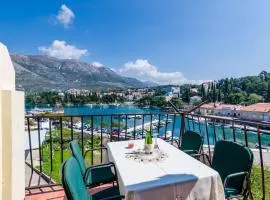 Apartments & Rooms Mihajica- Two Bedroom Apartment with Balcony and Sea View