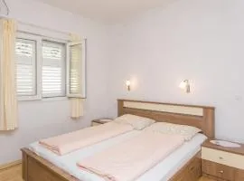 Guest House Oreb - One Bedroom Apartment with Terrace and Sea View