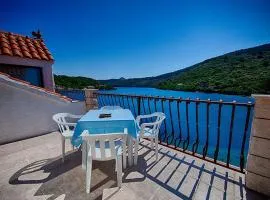 Apartments Malo Lago - One-Bedroom Apartment with Two Balconies and Sea View - Attic Apartment 2