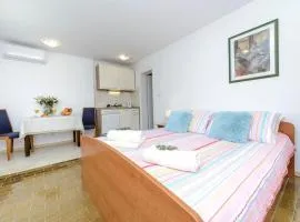 Guest House Rooms Rose - Studio with Terrace