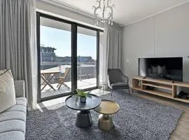 Bella - Stylish 1-Bed Apt in trendy De Waterkant with Balcony