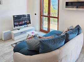 Casa A&E - Panoramic Lake Orta Views, готель у місті Oira