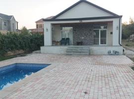 House with pool near Sea Breeze โรงแรมในบากู
