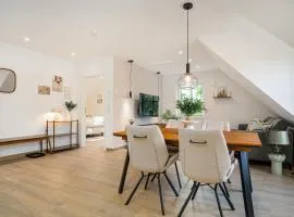 Muuske, neu, OG mit Balkon & zwei Bädern