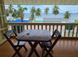 Apartment seaview Pirates Terrace，春蓬的自炊式住宿