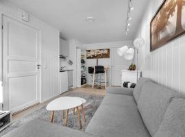 Cozy apartment close to city, ξενοδοχείο σε Hjorten