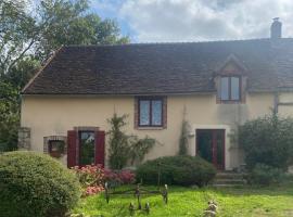 Gîte du Petit Chateau, hotel v destinaci Courgenay