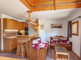 Chalet cosy à Méribel avec mezzanine et cuisine équipée - FR-1-355-100, hotel en Méribel