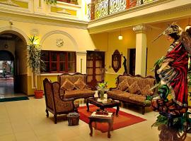 San Marino Royal Hotel, khách sạn có bồn tắm nóng ở Sucre