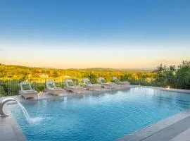 VILLA ASTI: Where Luxury Meets Limitless View