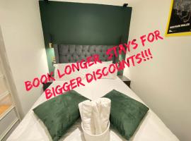 The Cwtch, Log Fire, Sleeps 6, Nr Zip World, Brecon and Bike Park Wales, hotel v destinácii Aberdare