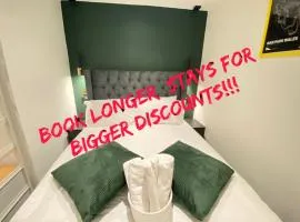 The Cwtch, Log Fire, Sleeps 6, Nr Zip World, Brecon and Bike Park Wales