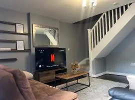 Entire Home in Middleton, Manchester