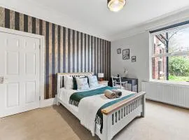 Elegant 6-BR home, Monthly Savings, Free Parking