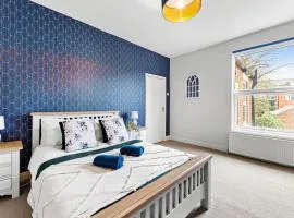 Bright 6-BR home, Monthly Savings, Free Parking