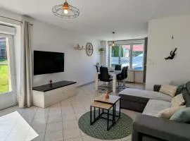 Maison plain pied avec jardin clos à Longchamps - FR-1-585-137