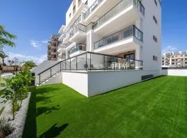 Luxury Apartment in Mil Palmeras