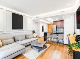 Modern Elegance in City Core