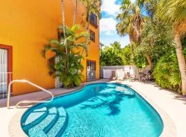 Siesta Key Village, Heated Pool, Beach Access 4 min Walk, 1bdr