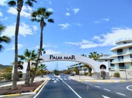 Travelingdays Iris, hotel in Palm-mar