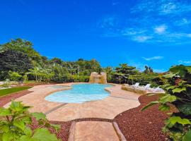 Cabinas La Catarata, alojamiento con cocina en Fortuna