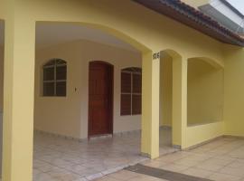 Casa alojamento para empresas e temporadas, hotel v mestu Angatuba