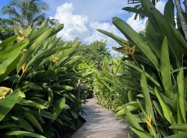 Eden Paradise Ecolodge & Spa, lodge in Sainte-Luce