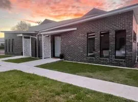 Four Square Short Stay Accommodation Railton