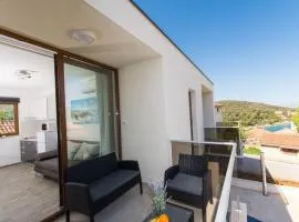 Villa LA-Comfort One Bedroom Apartment with Sea View Terrace 3