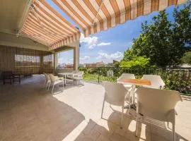 Villa Dvori Vi kovi-Seven Bedroom Villa with Swimming Pool