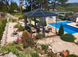 Holiday Home Ela - Three Bedroom Holiday Home with outdoor Pool ST
