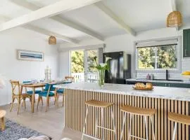 Racecourse Beach Coast Shack - renovated retreat